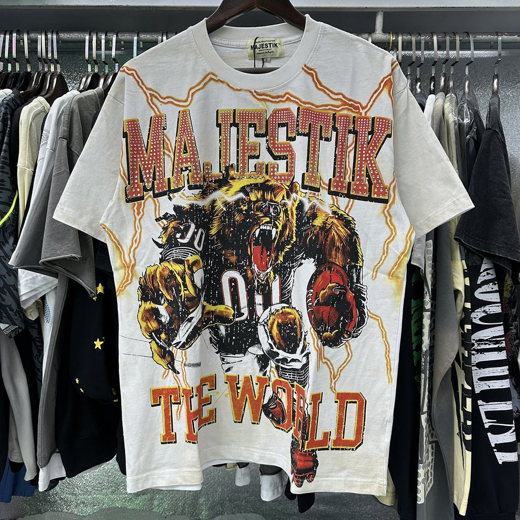 MAJESTIK Fearless 00 Football Bear Graphic T-Shirt ¡ª context